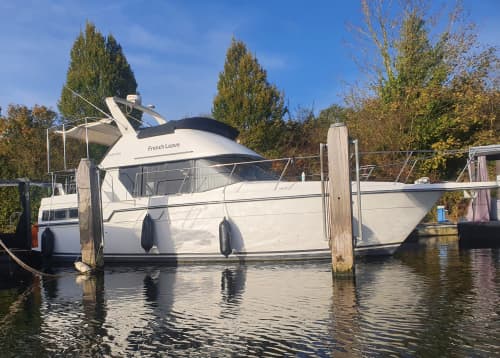 Unforgettable memories exploring the Upper Thames.