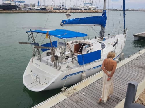9 hours of sunshine and turquoise waters around Rota