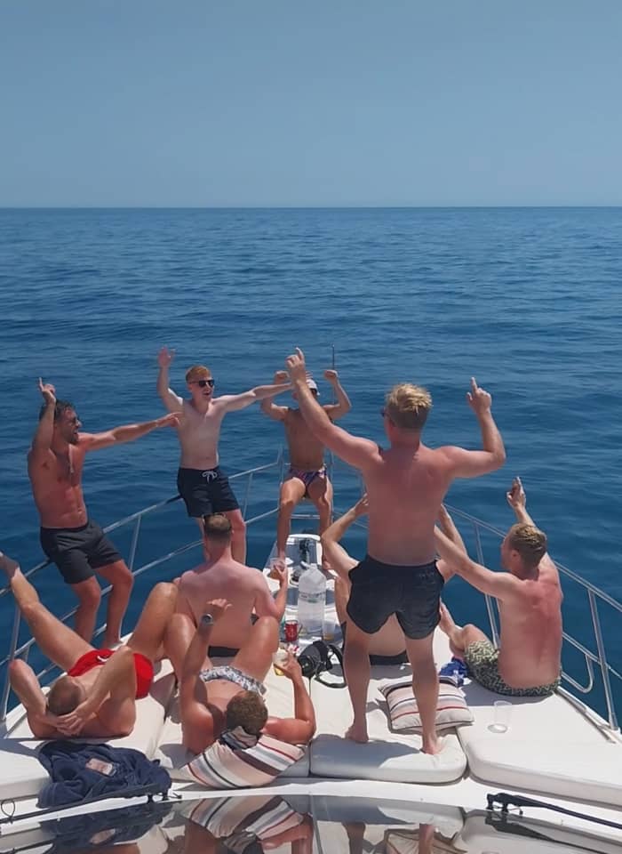 Full Day Cruise: Yacht Adventure
