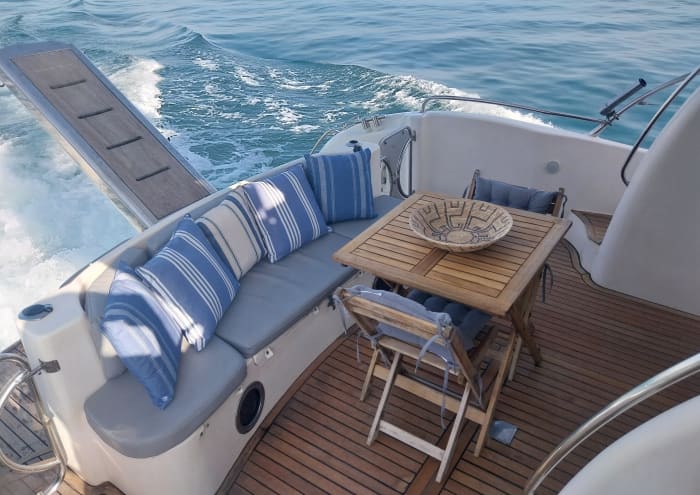Full Day Cruise: Yacht Adventure