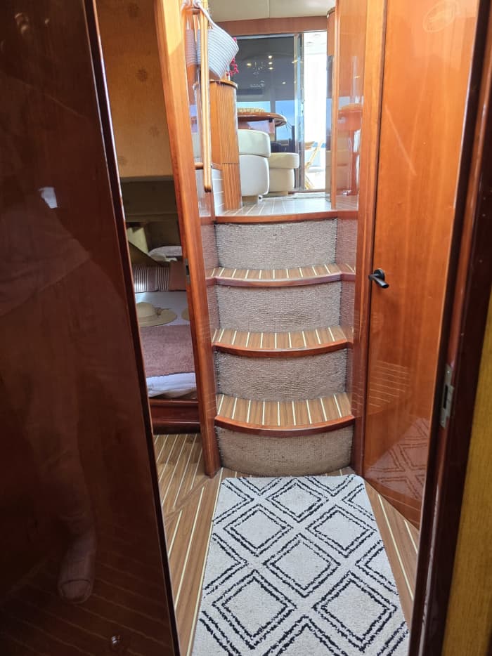 Full Day Cruise: Yacht Adventure