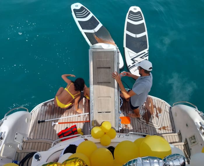 Full Day Cruise: Yacht Adventure
