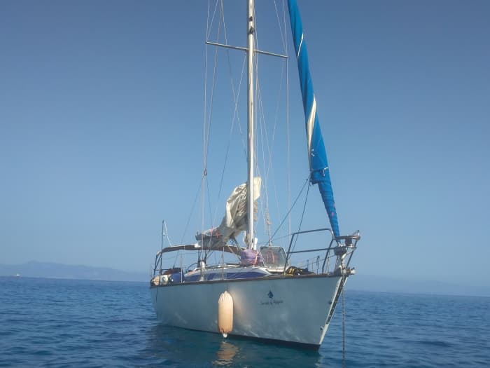 Cap sur le bonheur : une journée complète de navigation authentique au Pirée à bord d'un voilier