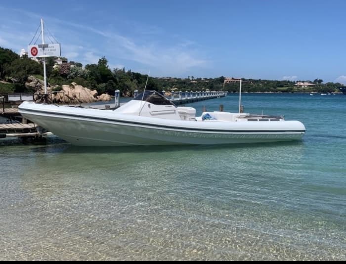 Une journée à la découverte des plus belles plages de la Costa Smeralda : détente absolue sur les eaux cristallines les plus belles de la côte