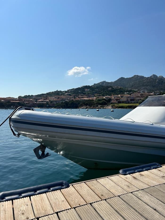 Une journée à la découverte des plus belles plages de la Costa Smeralda : détente absolue sur les eaux cristallines les plus belles de la côte