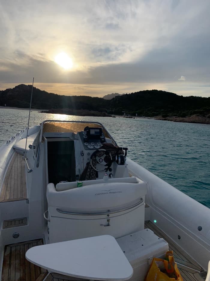 Une journée à la découverte des plus belles plages de la Costa Smeralda : détente absolue sur les eaux cristallines les plus belles de la côte