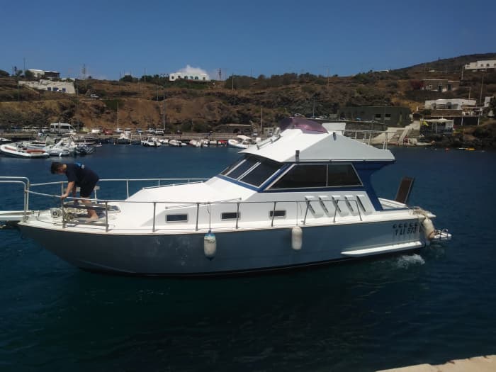 Découvrez Pantelleria lors d'une excursion d'une journée en bateau à moteur.