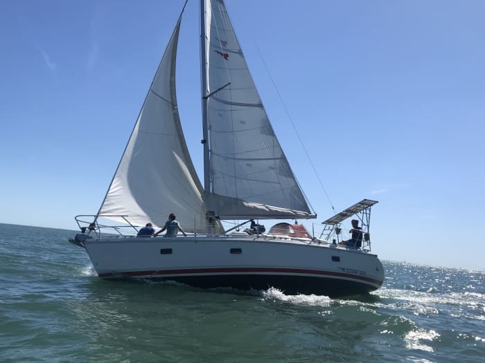 Discover Pornic on a full-day sailing trip