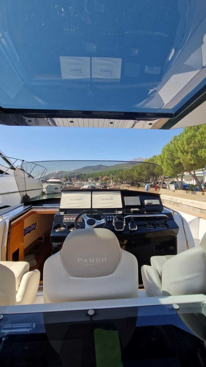 Relax on a 4h boat trip in Ičići
