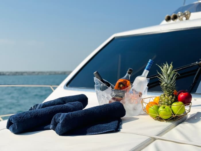 Essential Escape – 2-stündige Basic-Kreuzfahrt in Dubai