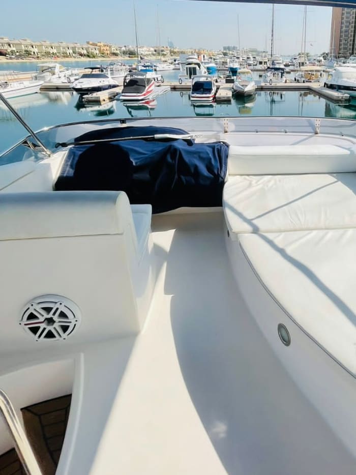 Essential Escape – 2-stündige Basic-Kreuzfahrt in Dubai