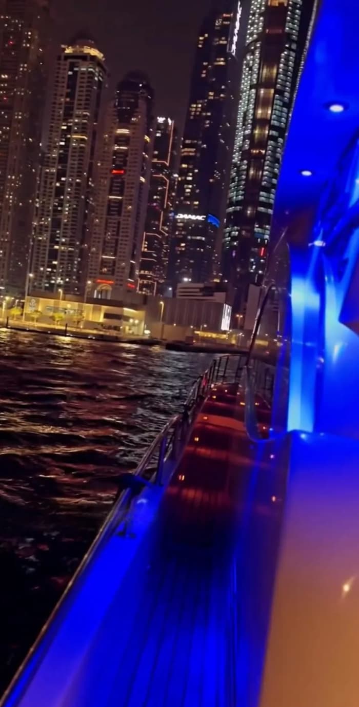Essential Escape – 2-stündige Basic-Kreuzfahrt in Dubai