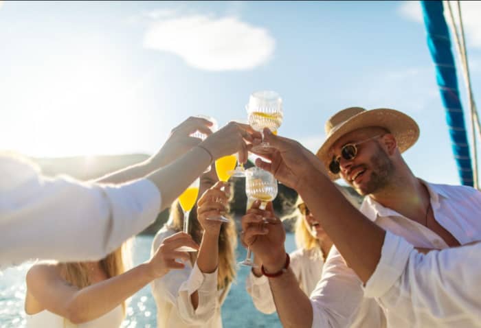 Crucero de día completo por el norte de Corfú: una experiencia premium para parejas, amigos y familias