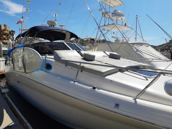 Begin uw vakantie met 4 uur plezier op een motorboot.