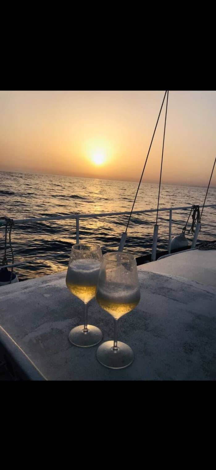 Ein Tag in Scoglitti auf einem Motorboot