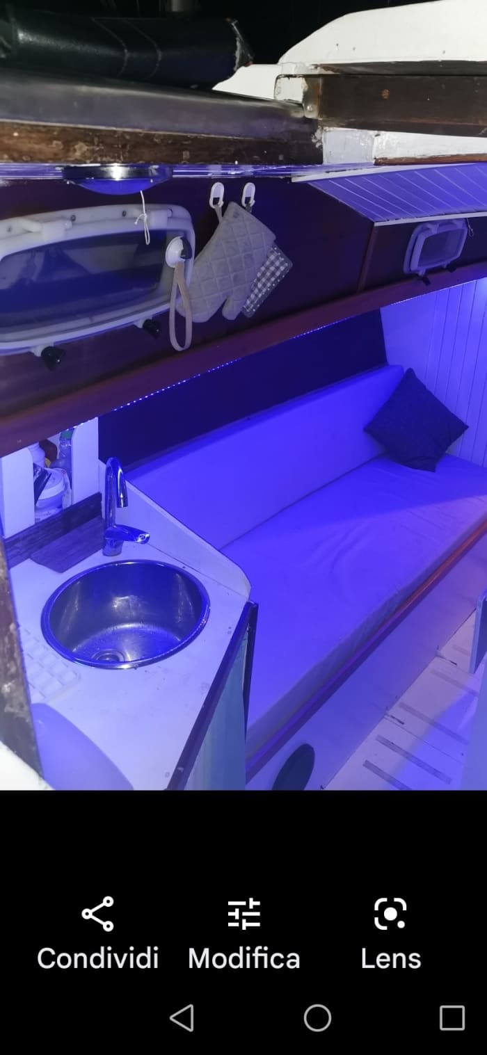Ein Tag in Scoglitti auf einem Motorboot