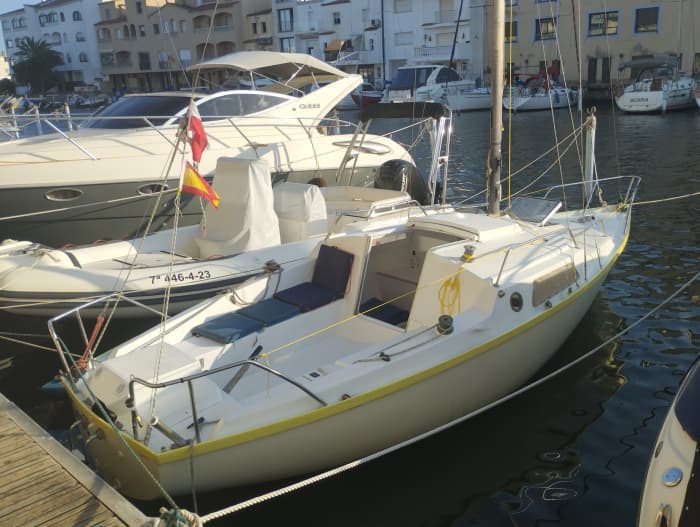 Explore Roses and enjoy a full day of sailing on a sailboat
