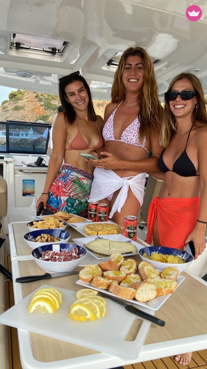 Explore the Bay of Jávea and Cape Sant Antonio - Full Day Charter