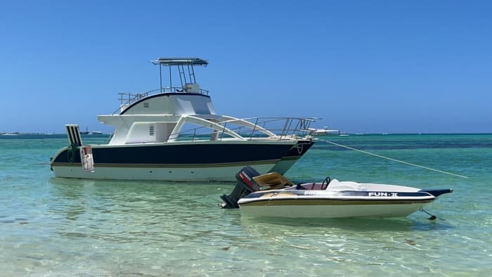 Sea, Love & Sun: A full day of emotions on a catamaran