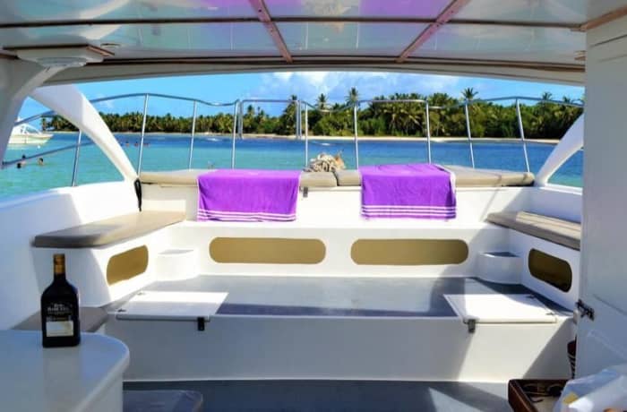 Sea, Love & Sun: A full day of emotions on a catamaran