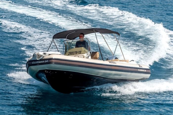 Duik in het kristalheldere water: een complete dagtrip rond Trogir