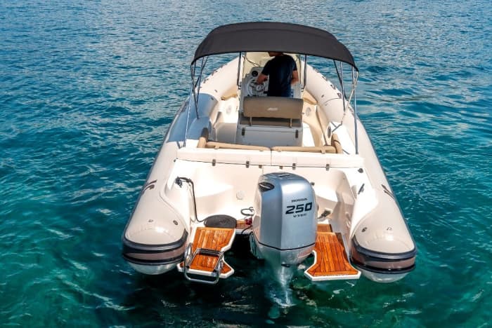 Duik in het kristalheldere water: een complete dagtrip rond Trogir