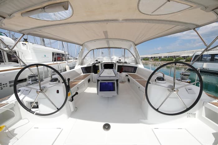 Marbella from the Horizon: Sailing, Dolphins and Relaxation - 6-Hour Day Charter