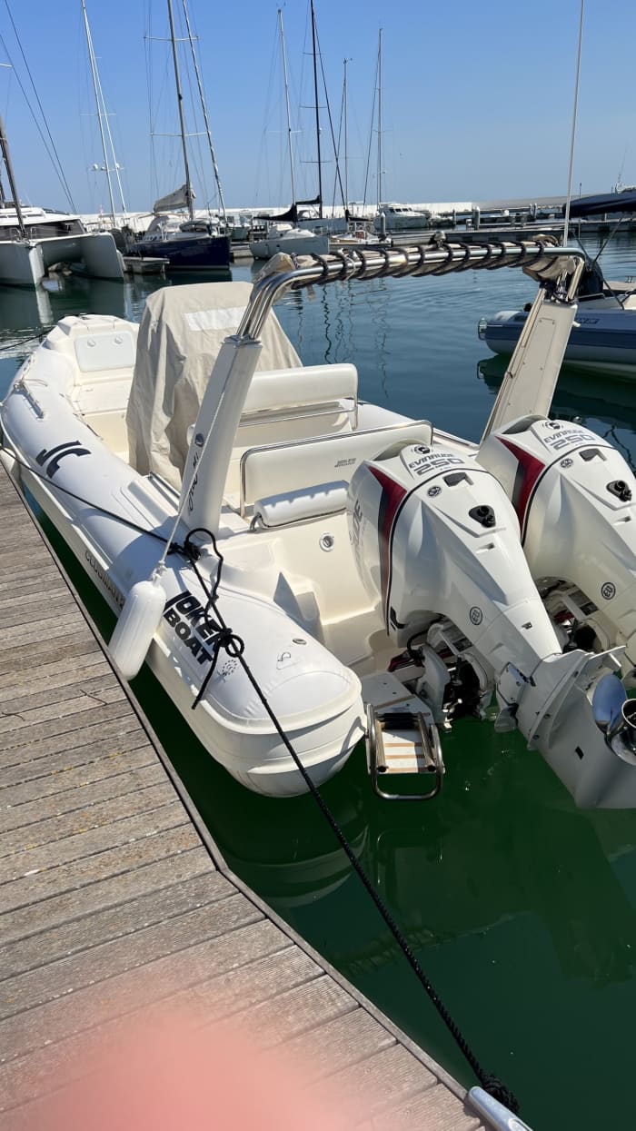 Explore Rodi Garganico by boat: A full day on the water aboard a motorboat