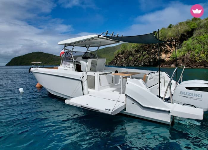 Full-day motorboat rental in Les Trois-Îlets