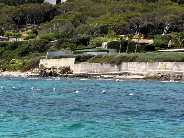 Enjoy the sun on a 9h boat trip in Fréjus