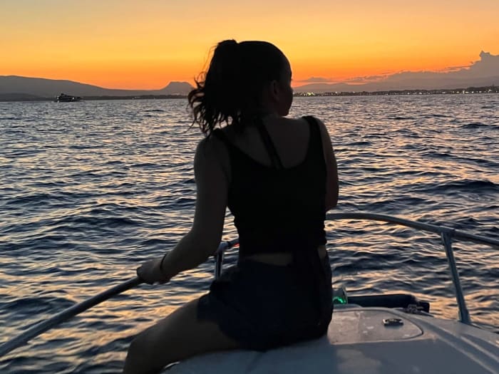 Enjoy the sun on a 9h boat trip in Fréjus