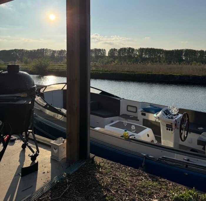 Ontdek Rotterdam: een halve dag puur plezier op een motorboot.