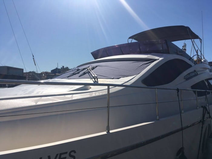 Breng 4 uur door op het water in Vigo, genietend van de zon en het heldere water.