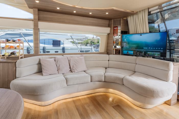 Antiparos, Panteronisi & Despotiko | Full-Day Private Yacht Experience
