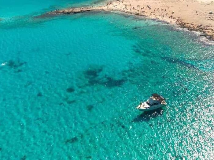 Balos Lagoon & Gramvousa Boat Tour from Kissamos