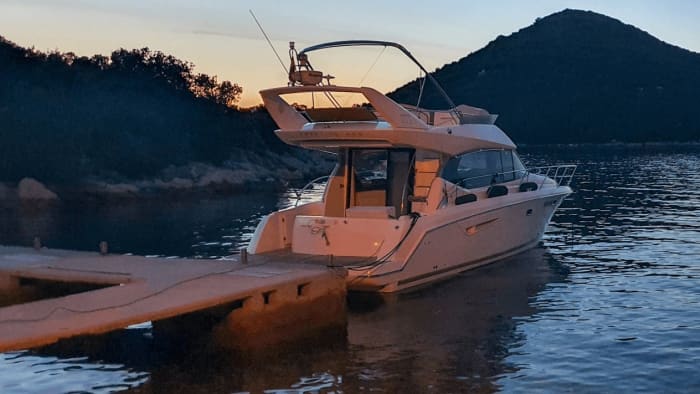 Scenic Transfer: One-Way Cruise to Hvar