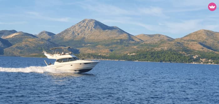 Scenic Transfer: One-Way Cruise to Hvar