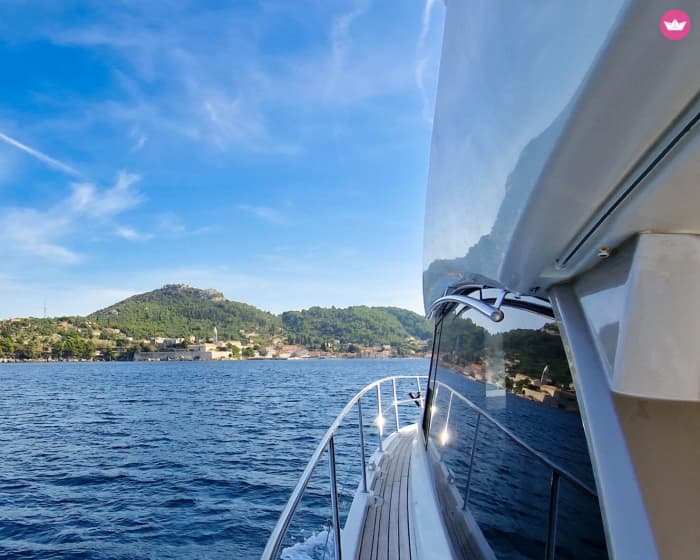 Scenic Transfer: One-Way Cruise to Hvar