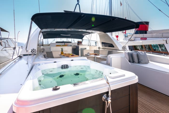 Luxe jachtcruise van een halve dag vanuit Puerto Banús - 4 uur