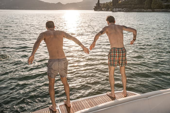 Mezza giornata di lusso a bordo di uno yacht a motore.