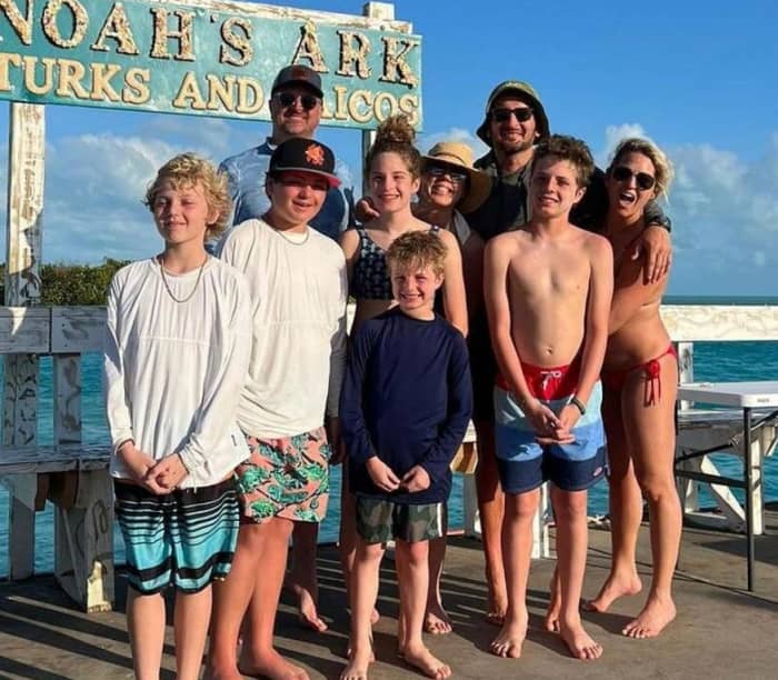 Club de Playa Arca de Noé por una tarde: Una escapada de lujo en catamarán