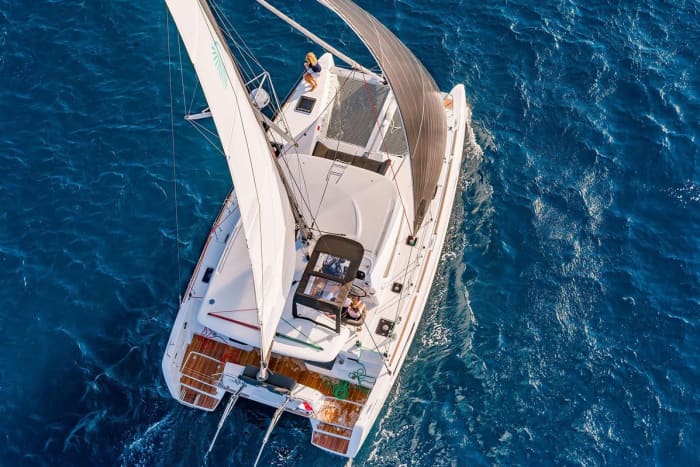 Catamarán privado al archipiélago de La Maddalena: un día entre calas y libertad