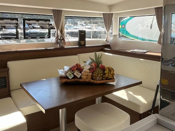 Catamarán privado al archipiélago de La Maddalena: un día entre calas y libertad