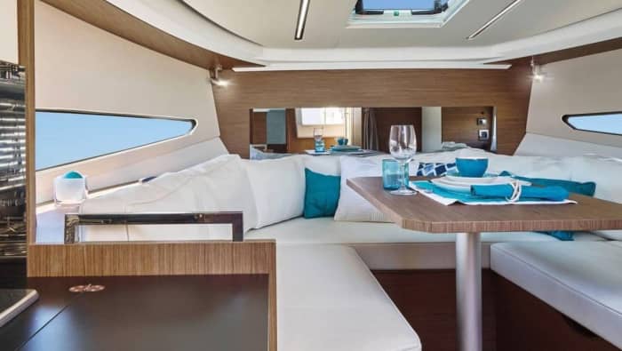 Relax in Golfe Juan: 9h of sun on a motorboat
