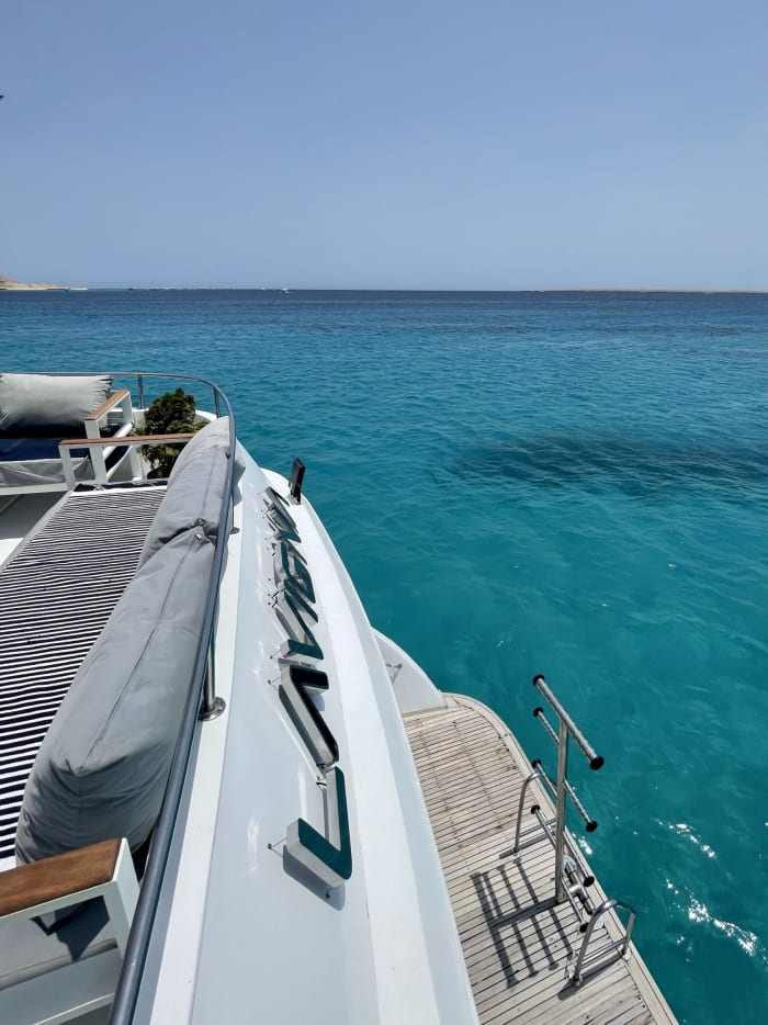 Excursion d'une journée : Découvrez Hurghada à bord d'un yacht à moteur de luxe