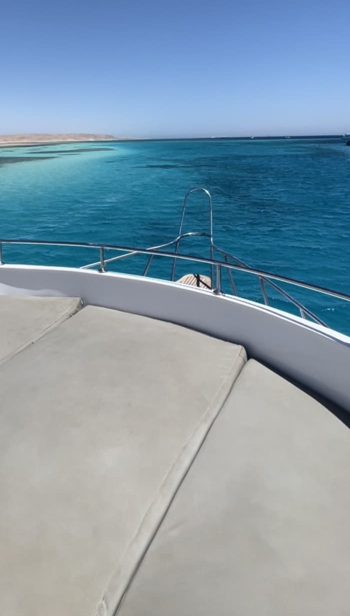 Excursion d'une journée : Découvrez Hurghada à bord d'un yacht à moteur de luxe