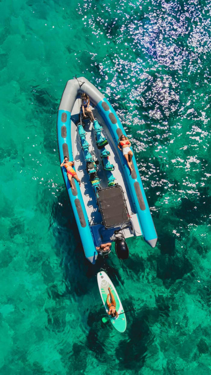 4-hour motorboat getaway to the hidden gems of Mallorca