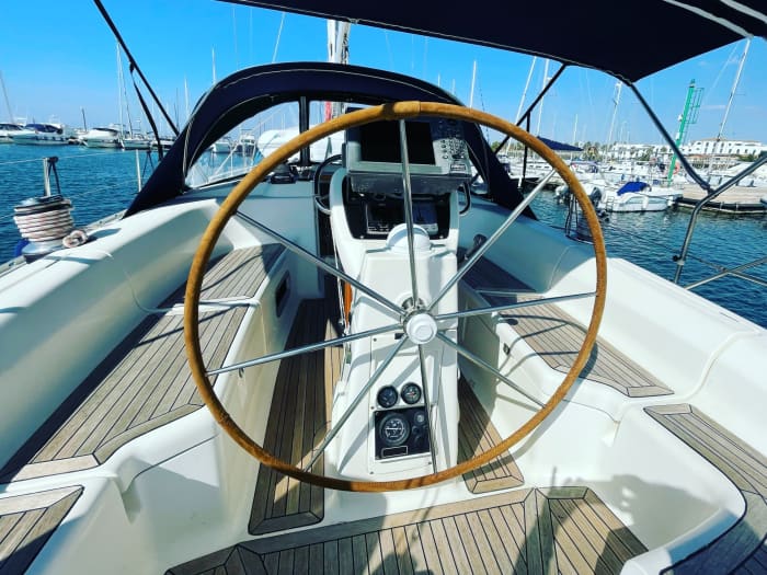 En dag att upptäcka Cagliari: Den sanna Dolce Vita på en segelbåt