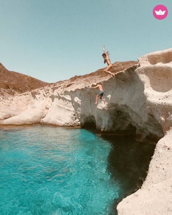 Antiparos Sea Caves & Despotiko Boat Tour from Paros