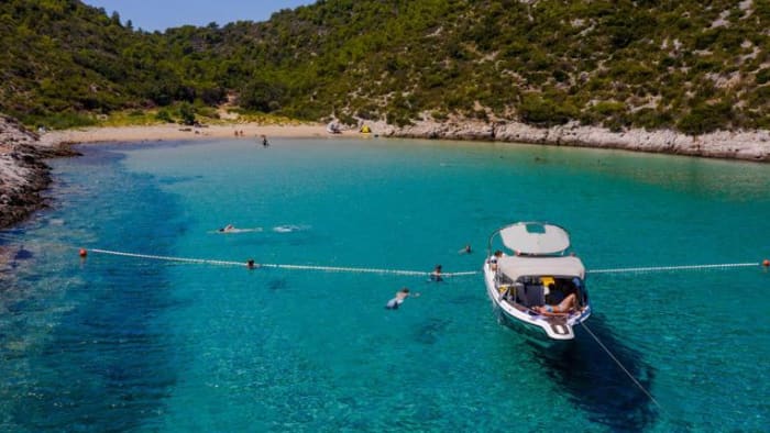 Discover the Croatian Coast on a Motorboat : Full Day